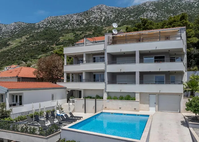 Beautiful In With Swimming Pool 公寓