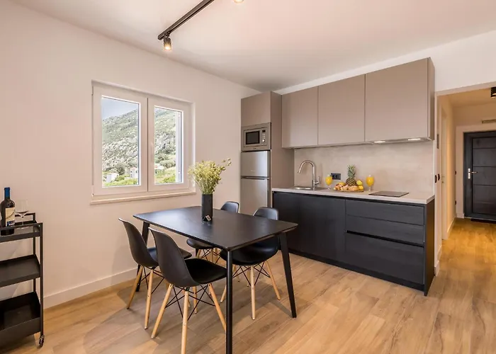 Beautiful In With Swimming Pool *